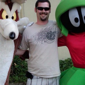 Six Flags Magic Mountain - June 2009
Me, Wile E. Coyote, and Marvin the Martian